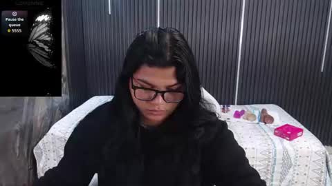 valeri_harpers4 online show from July 23, 6:50 pm