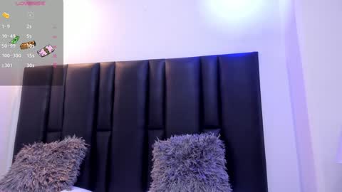 valeri_tafur online show from December 17, 10:55 am