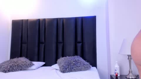 valeri_tafur online show from December 20, 11:10 am