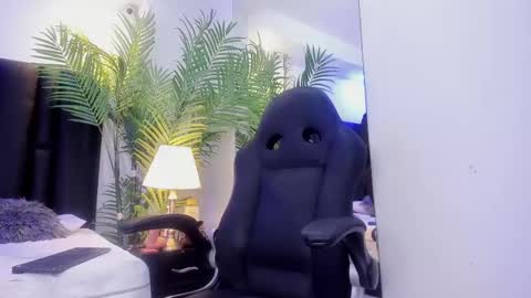 valeri_tafur online show from October 4, 11:14 pm