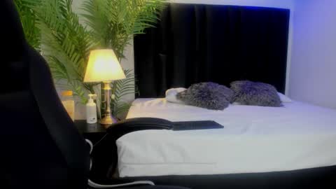 valeri_tafur online show from October 15, 10:59 am