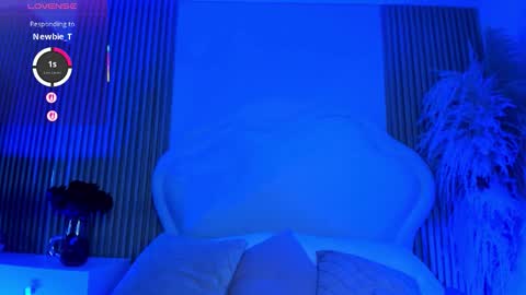 valeria_carter_ online show from December 3, 9:46 pm