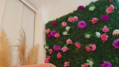 vale  online show from February 3, 11:59 am