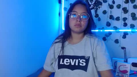 Snapshot of valeria_cherry chatting on December 6, 5:42 am valeria online show from December 6, 5:42 am