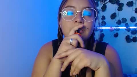 Snapshot of valeria_cherry chatting on January 19, 11:12 am valeria online show from January 19, 11:12 am