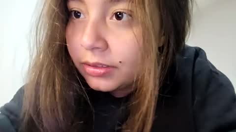 Snapshot of valeria_cherry chatting on March 1, 8:31 pm valeria online show from March 1, 8:31 pm