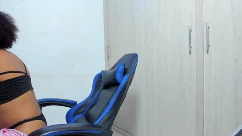 valeria_hustoon online show from March 7, 11:13 pm