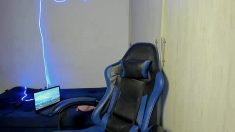 valeria_hustoon online show from March 29, 1:05 am