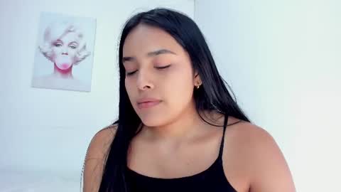 Snapshot of valeria_miller69 chatting on July 14, 2:45 pm valeria_miller69 online show from July 14, 2:45 pm