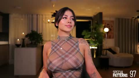 Snapshot of valeria_orozco chatting on July 21, 12:24 am valeria_orozco online show from July 21, 12:24 am