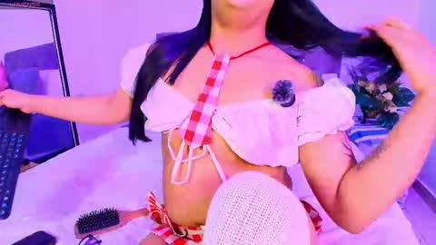 valeria_prado online show from November 6, 2:01 am