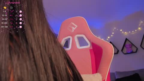    online show from December 18, 5:52 pm