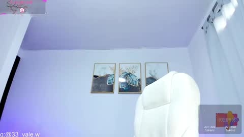 Snapshot of valeria_wood chatting on March 2, 10:05 pm valeria online show from March 2, 10:05 pm