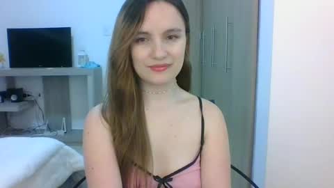 Snapshot of valeriafrannco chatting on January 3, 4:22 am valeriafrannco online show from January 3, 4:22 am