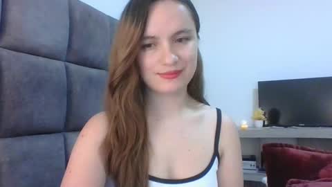 Snapshot of valeriafrannco chatting on January 6, 2:26 am valeriafrannco online show from January 6, 2:26 am