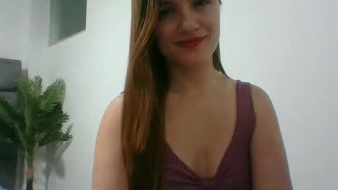 Snapshot of valeriafrannco chatting on February 10, 3:24 am valeriafrannco online show from February 10, 3:24 am