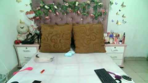 La valerie26 online show from October 1, 9:32 pm