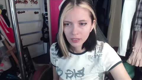 ValeriaXKiss online show from February 23, 9:11 am