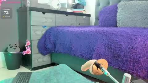 Snapshot of valeriblazehot chatting on April 22, 8:17 am valeri blaze online show from April 22, 8:17 am
