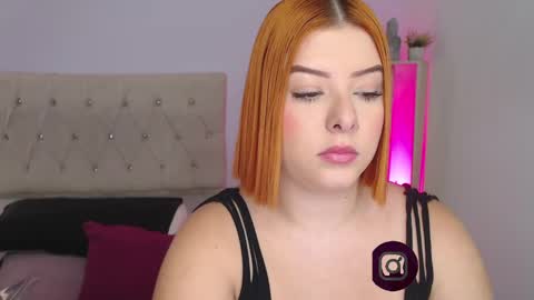 Valeriee online show from December 4, 9:07 am
