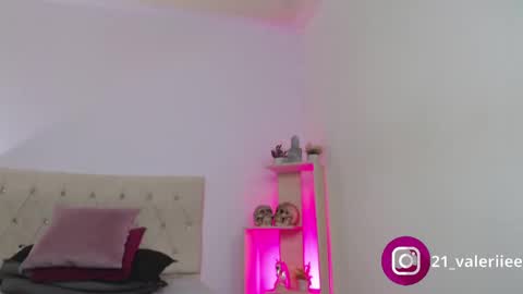 Valeriee online show from December 4, 12:14 pm