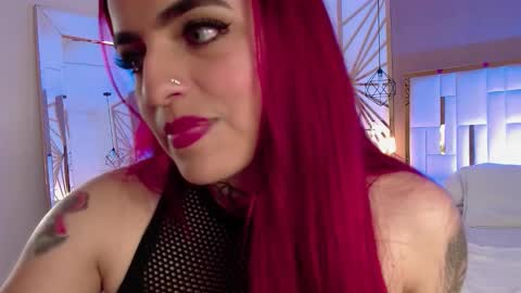 Snapshot of valerie__miller_ chatting on November 13, 3:00 pm Valerie online show from November 13, 3:00 pm