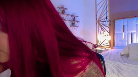 Snapshot of valerie__miller_ chatting on November 25, 4:18 pm Valerie online show from November 25, 4:18 pm