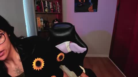Val  online show from June 27, 11:48 am