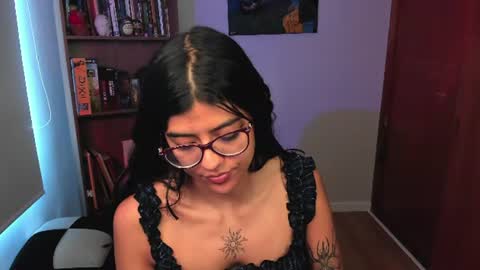 Val  online show from July 4, 4:02 pm