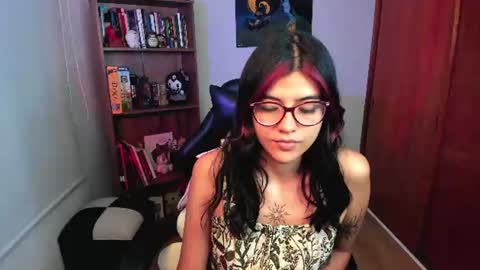 Val  online show from August 3, 2:43 am