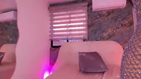 Valerie online show from July 28, 8:52 pm