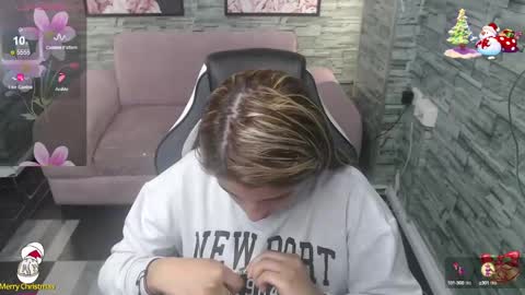 valerie_b online show from December 20, 4:36 pm