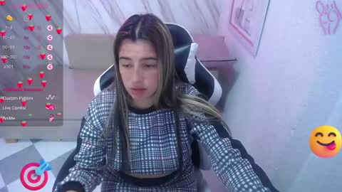 valerie_b online show from February 9, 9:05 am