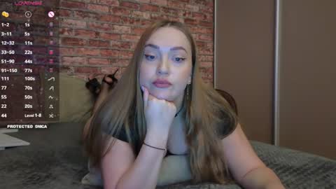 Snapshot of valerie_kiss chatting on July 28, 12:48 pm Valerie online show from July 28, 12:48 pm