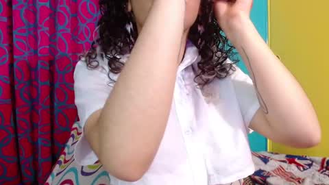 vale online show from November 25, 9:26 pm