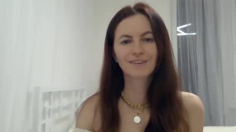 valerie_rose777 online show from December 21, 10:40 pm