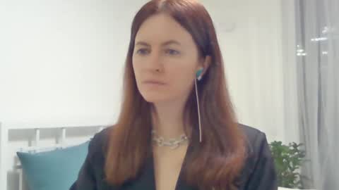 valerie_rose777 online show from February 1, 6:40 pm