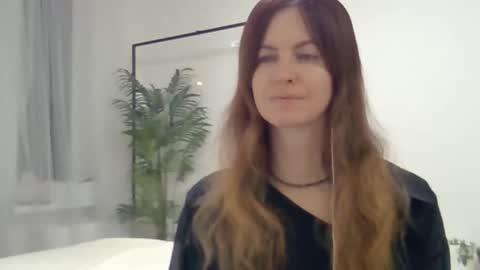 valerie_rose777 online show from December 15, 8:24 pm