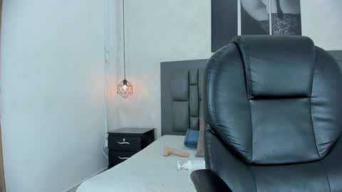 Valerie online show from January 17, 9:28 pm