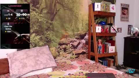 Snapshot of valerie_smile chatting on March 6, 8:00 am Valerie online show from March 6, 8:00 am