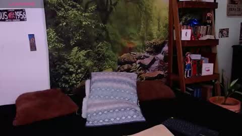 Snapshot of valerie_smile chatting on March 30, 12:55 am Valerie online show from March 30, 12:55 am