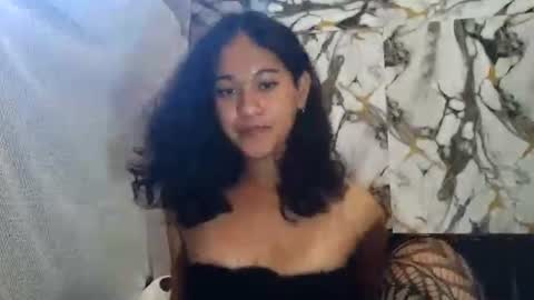Snapshot of valerie_whore chatting on June 25, 12:21 am valerie online show from June 25, 12:21 am