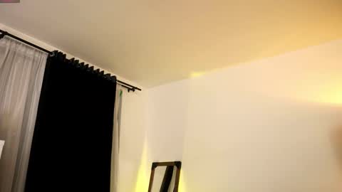 Snapshot of valeriebony chatting on October 7, 4:20 am Valerie Style3 online show from October 7, 4:20 am