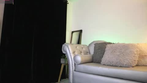 Snapshot of valeriebony chatting on November 3, 4:25 am Valerie Style3 online show from November 3, 4:25 am