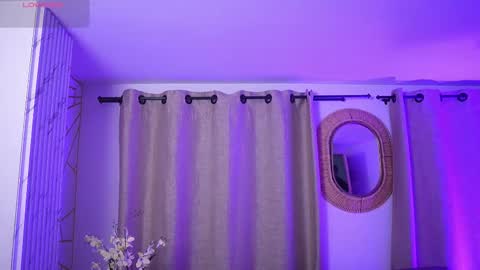 Snapshot of valeriebony chatting on November 4, 4:00 am Valerie Style3 online show from November 4, 4:00 am