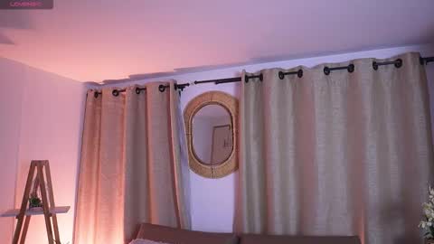 Snapshot of valeriebony chatting on November 17, 3:56 am Valerie Style3 online show from November 17, 3:56 am