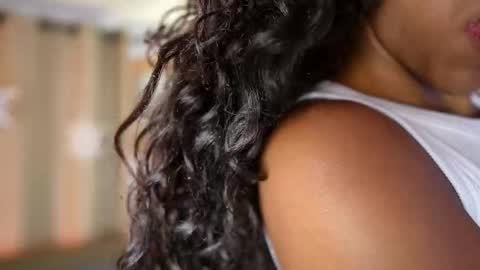 Snapshot of valeriebony chatting on December 4, 4:00 am Valerie Style3 online show from December 4, 4:00 am