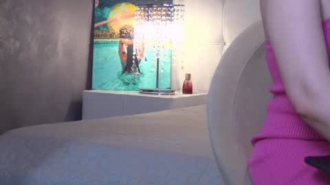 Snapshot of valeriecoy chatting on April 30, 11:38 am Valerie online show from April 30, 11:38 am