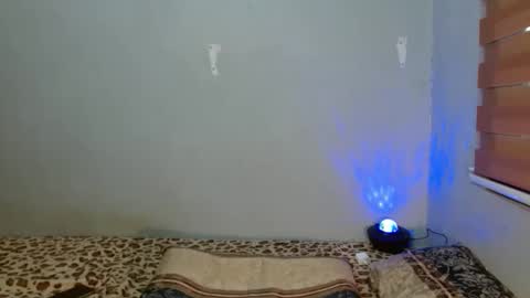 Snapshot of valeriedollxxx chatting on May 18, 9:42 pm Valerie online show from May 18, 9:42 pm