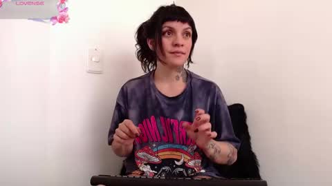 valeriees_ online show from February 3, 3:39 pm